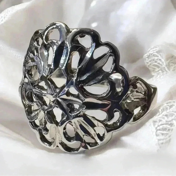 Vintage Signed Gold-Plated Sterling Silver Filigree Ring (5.5) - Picture 3 of 5